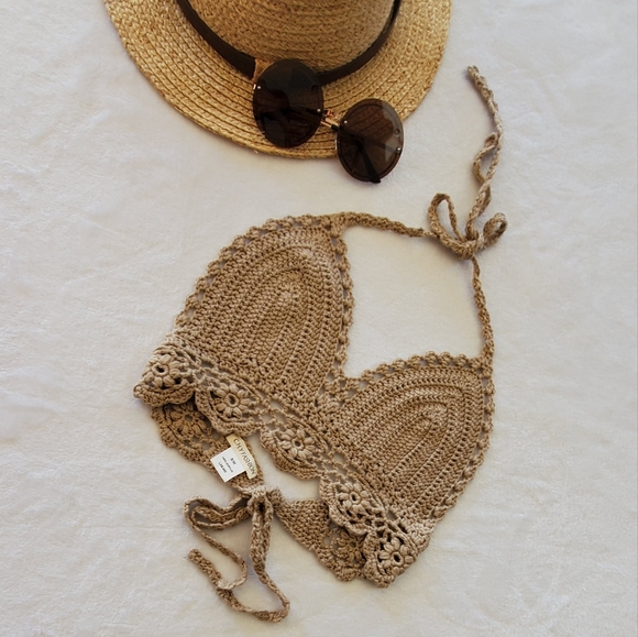 CROPTOP - Picture 7 of 11